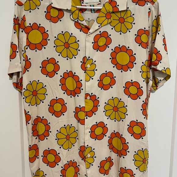 Flower button down - Picture 4 of 4